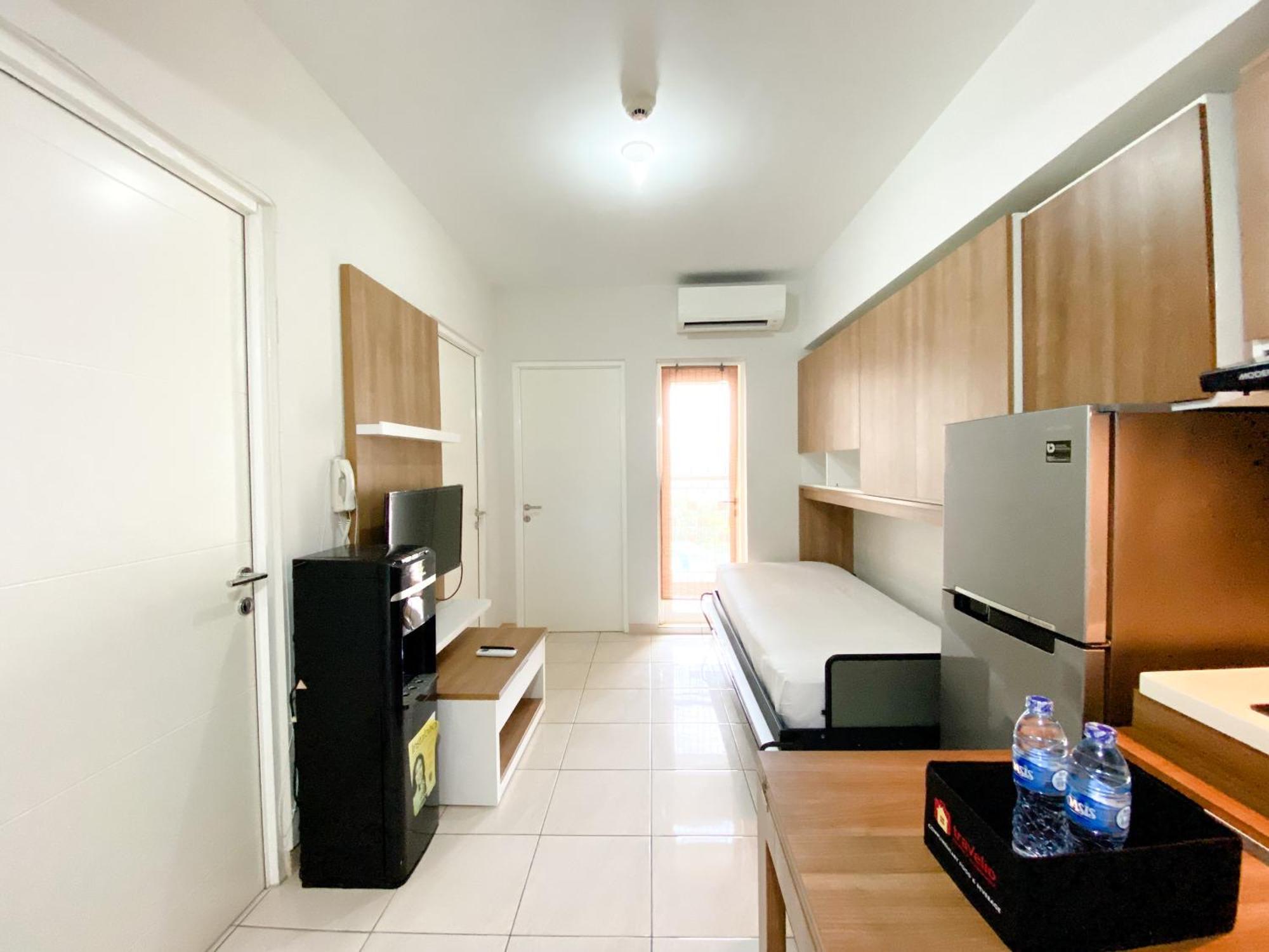 Homey And 3br At Springlake Summarecon By Travelio